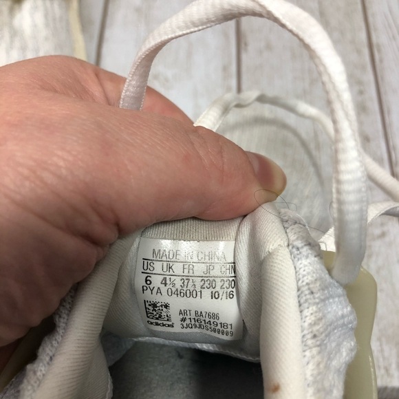 ADIDAS Ultra Boost BA7686 Primeknit Running Shoes Sz 6 - Picture 9 of 10